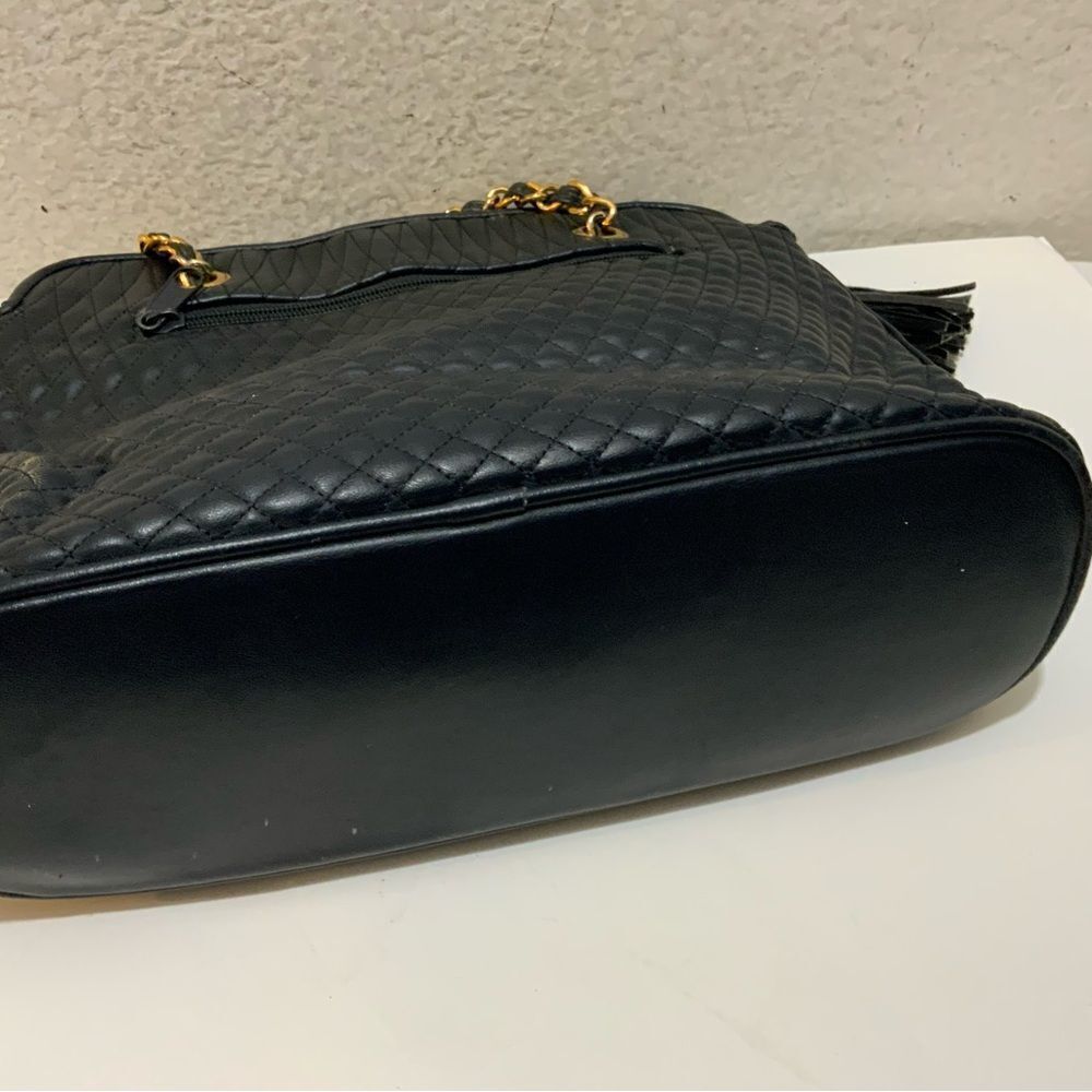 Vintage Worthington navy blue vegan leather quilted chain strap bag - Picture 8 of 15